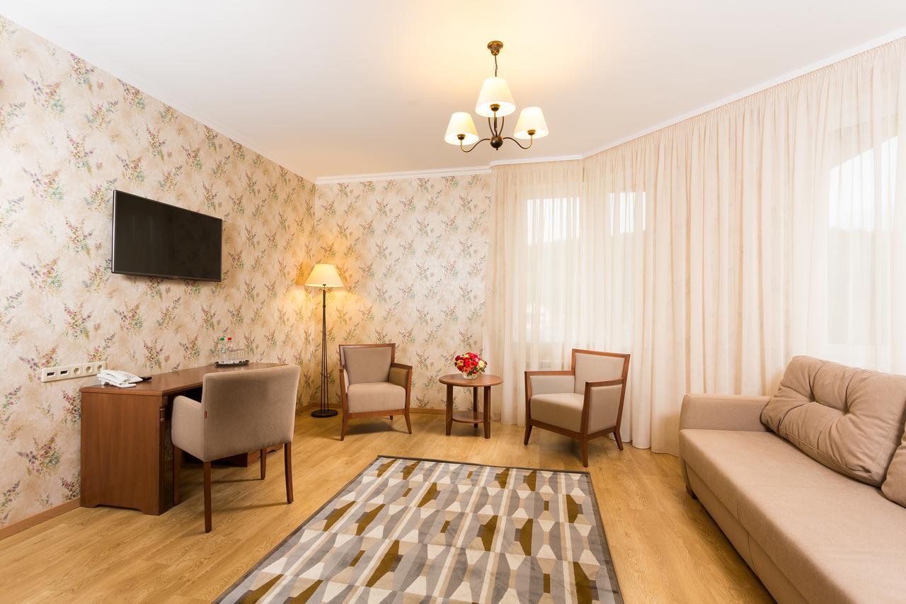 Apartament Hotel by Derenivska Kupil Nizjnij Solotvyno Rom bilde